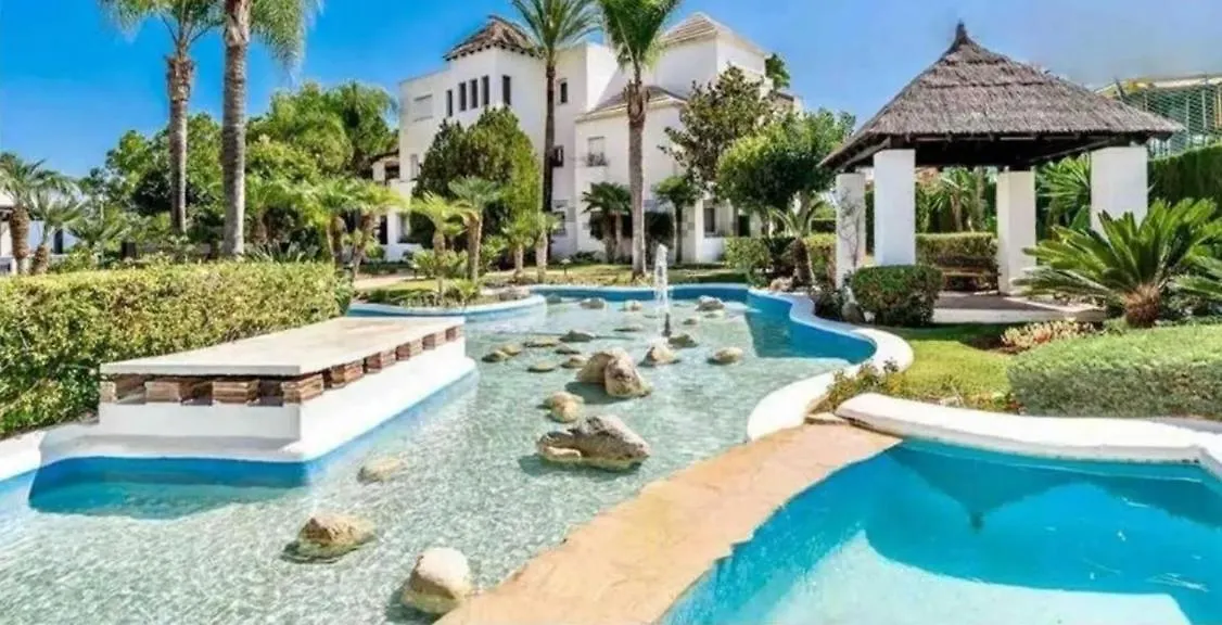 Suite F Up, Rio Real, Marbella 0*,  Spagna